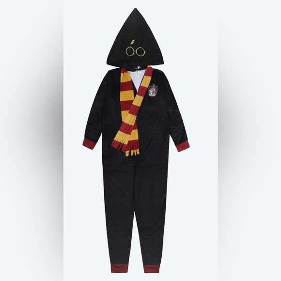 Other - NWOT Harry Potter Black Hooded Onesie with Red Accents